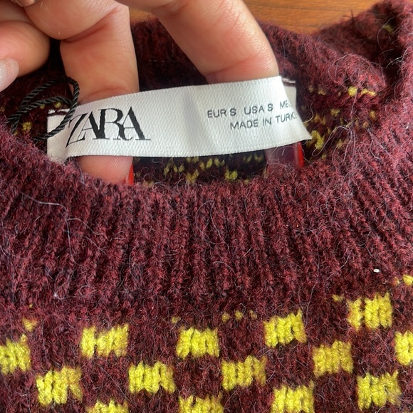 Zara Maroon and Yellow Checkered Pattern Knit Crewneck Cutout Cropped Sweater - Picture 6 of 8